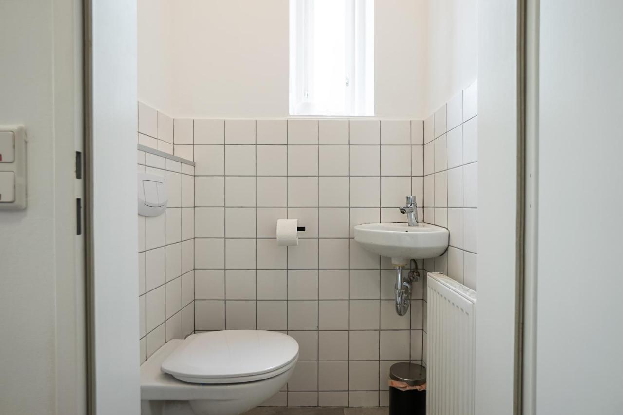 Modern In A Location Of Apartment *