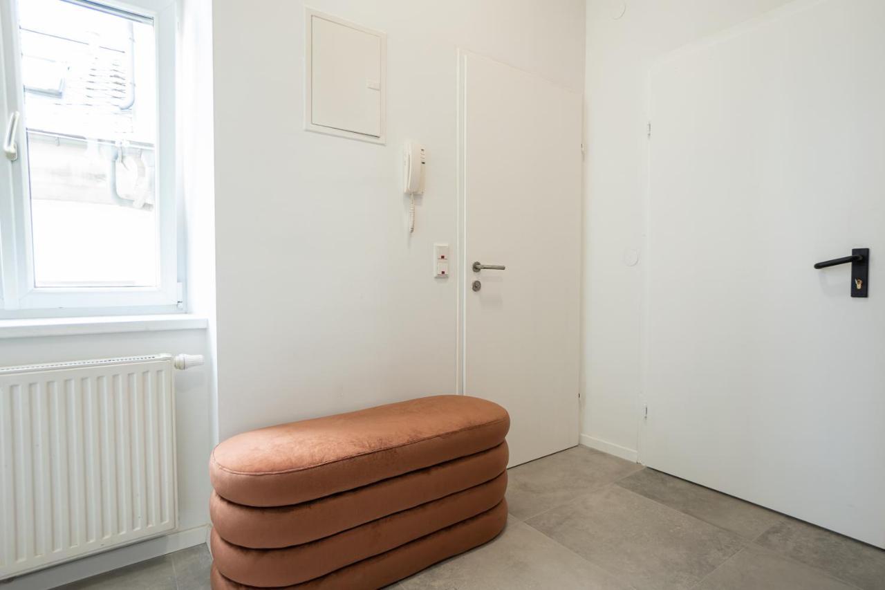 Modern In A Location Of Apartment *